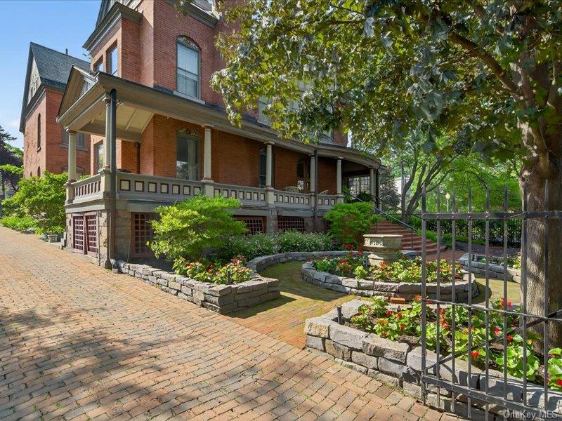 605 North Broadway Out of NYC Call Listing Agent, NY 12866