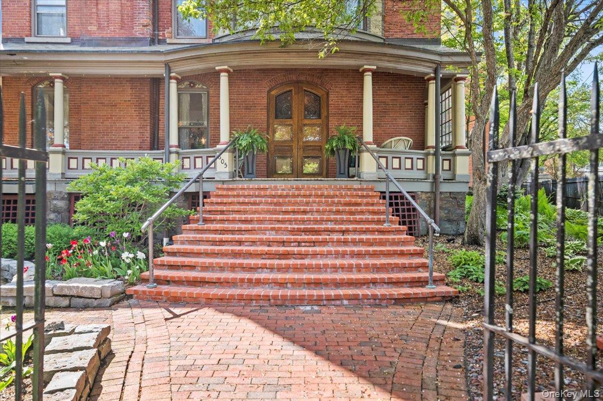 605 North Broadway Out of NYC Call Listing Agent, NY 12866