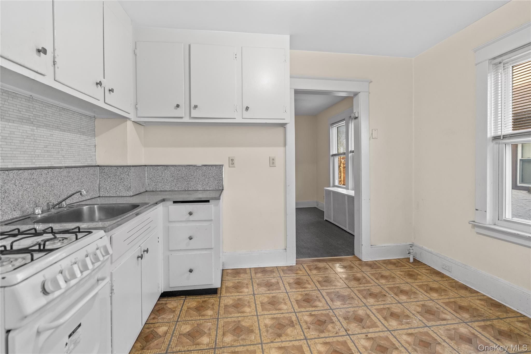 63 Grant Avenue White Plains White Plains, NY 10603