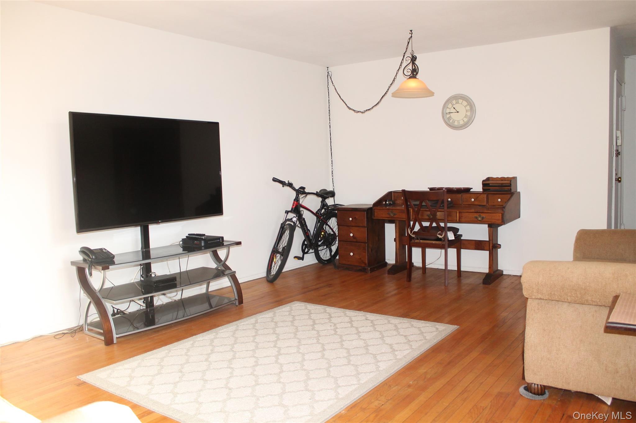 87-30 204th Street APT-A54 Hollis Hollis, NY 11423