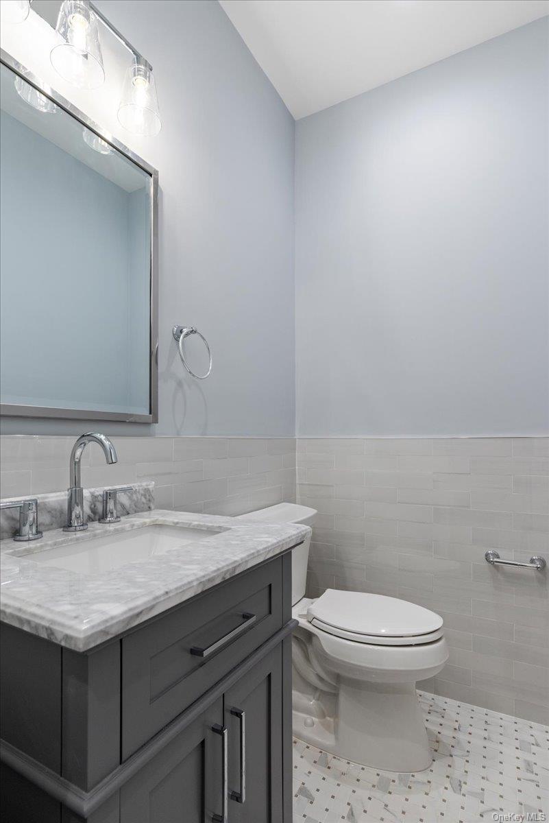 3421 Hawthorne Drive N Wantagh Wantagh, NY 11793