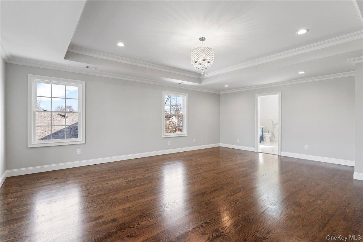 3421 Hawthorne Drive N Wantagh Wantagh, NY 11793