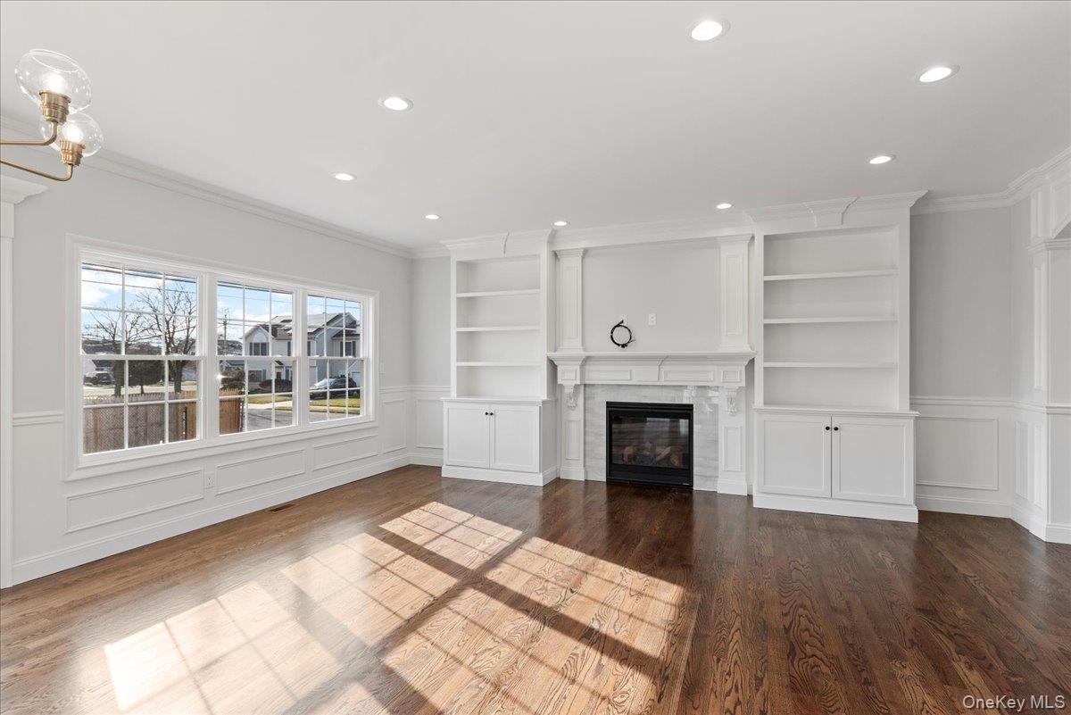 3421 Hawthorne Drive N Wantagh Wantagh, NY 11793