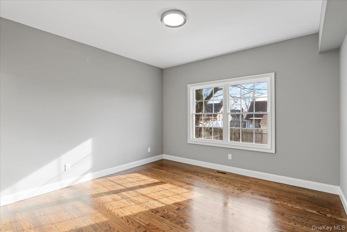 3421 Hawthorne Drive N Wantagh Wantagh, NY 11793