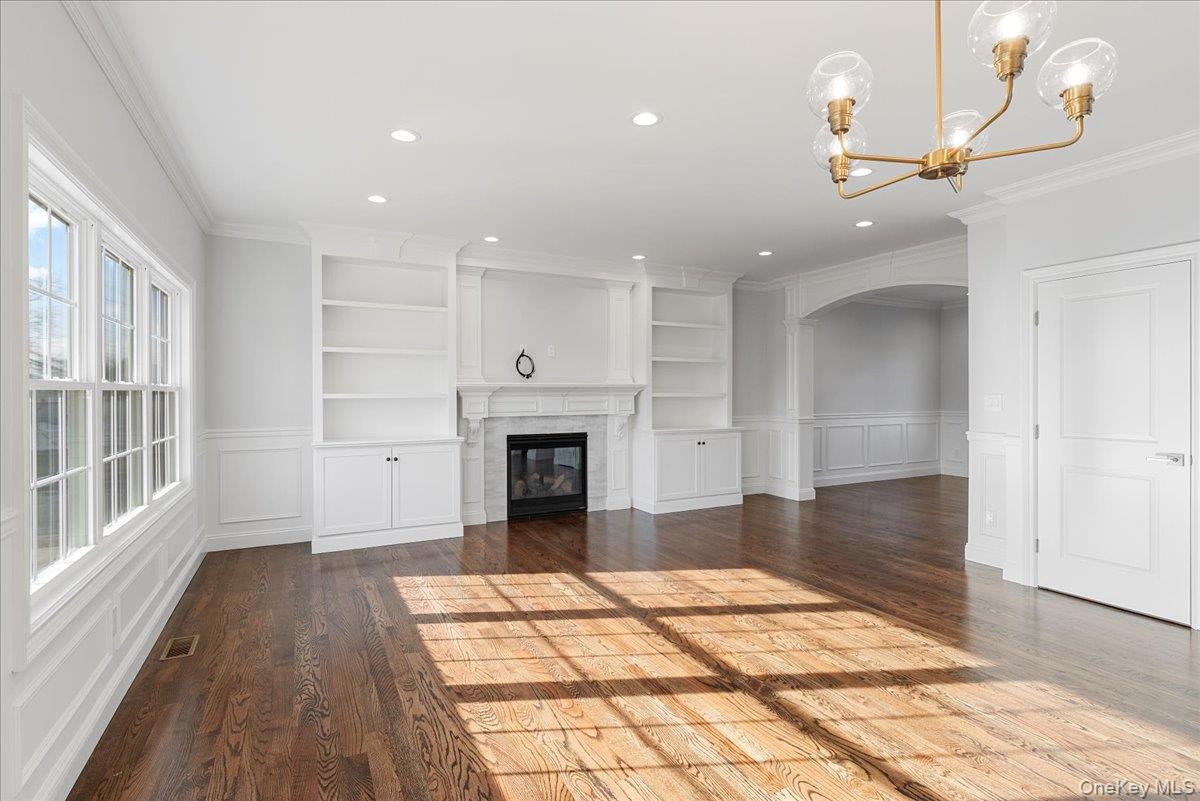 3421 Hawthorne Drive N Wantagh Wantagh, NY 11793