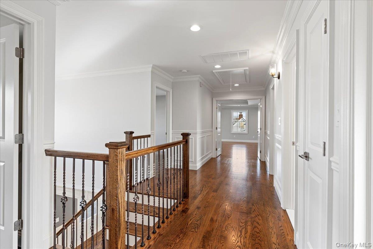 3421 Hawthorne Drive N Wantagh Wantagh, NY 11793