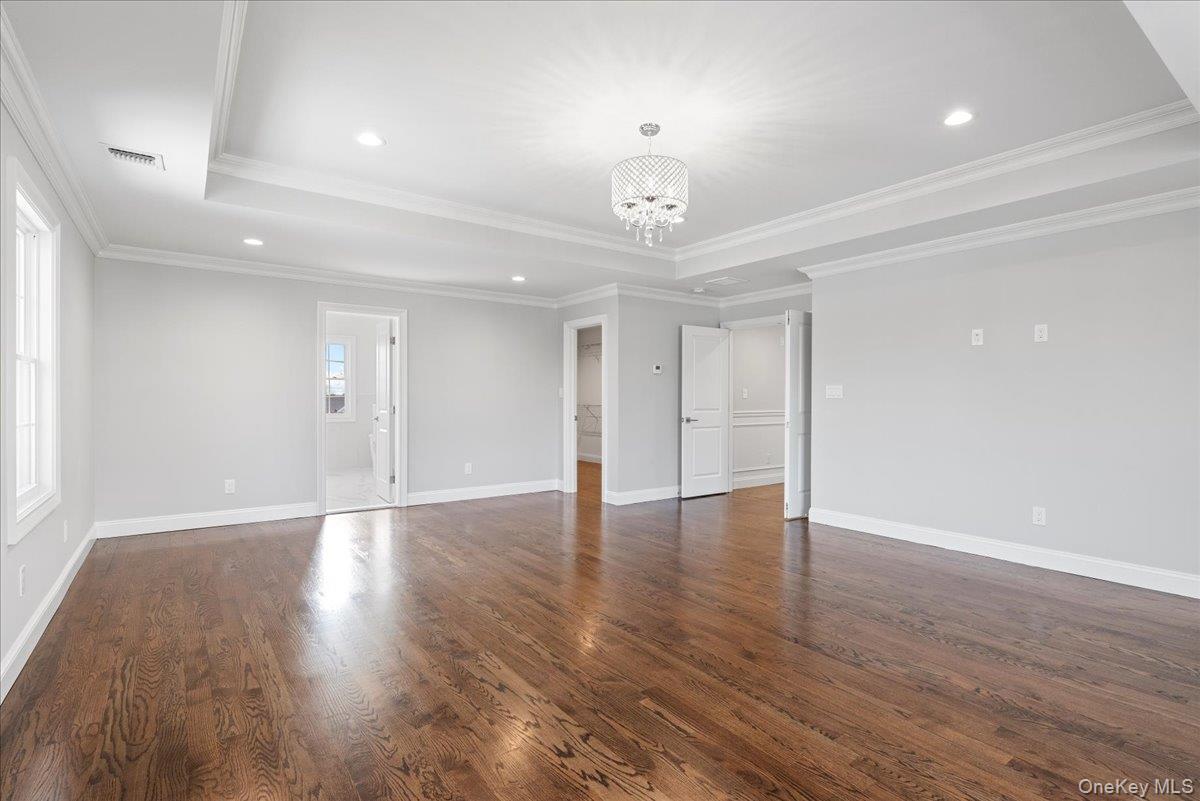 3421 Hawthorne Drive N Wantagh Wantagh, NY 11793