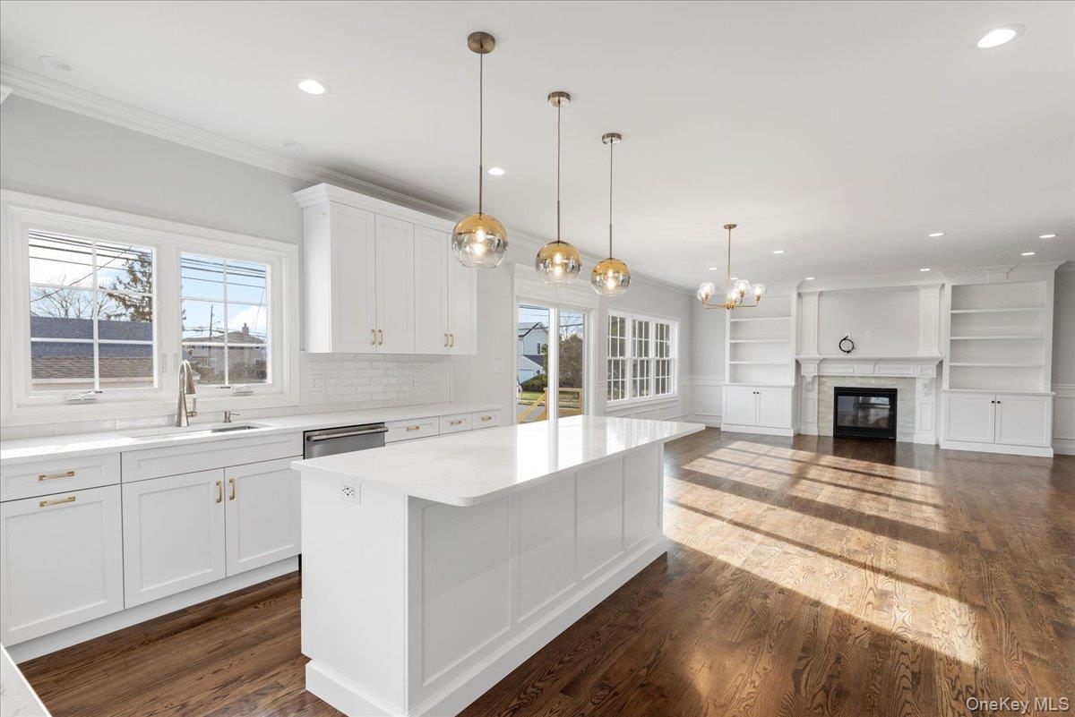 3421 Hawthorne Drive N Wantagh Wantagh, NY 11793