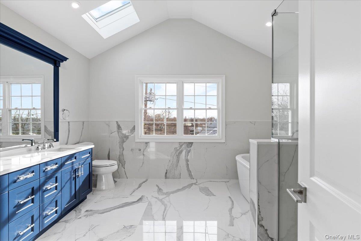 3421 Hawthorne Drive N Wantagh Wantagh, NY 11793