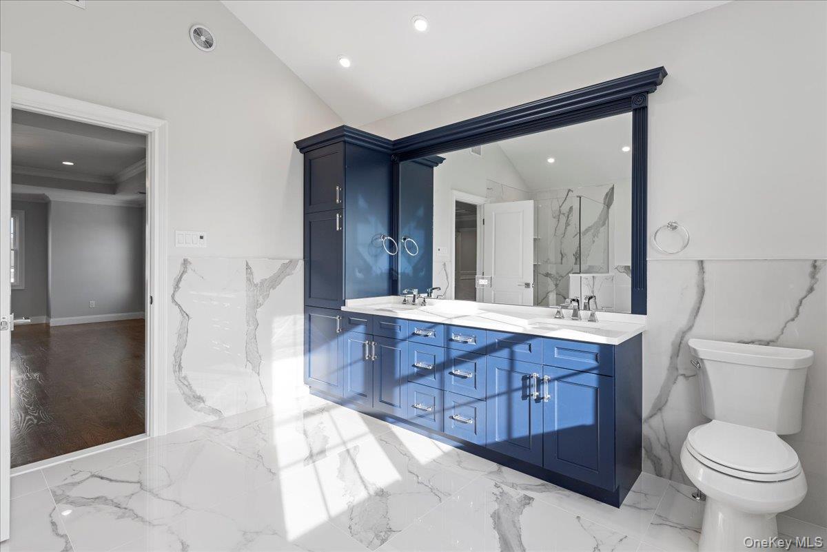 3421 Hawthorne Drive N Wantagh Wantagh, NY 11793