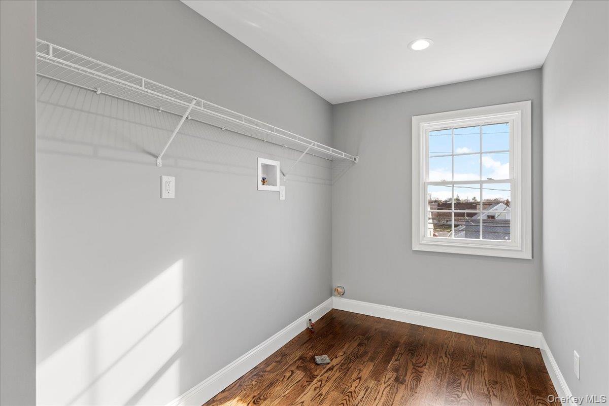 3421 Hawthorne Drive N Wantagh Wantagh, NY 11793