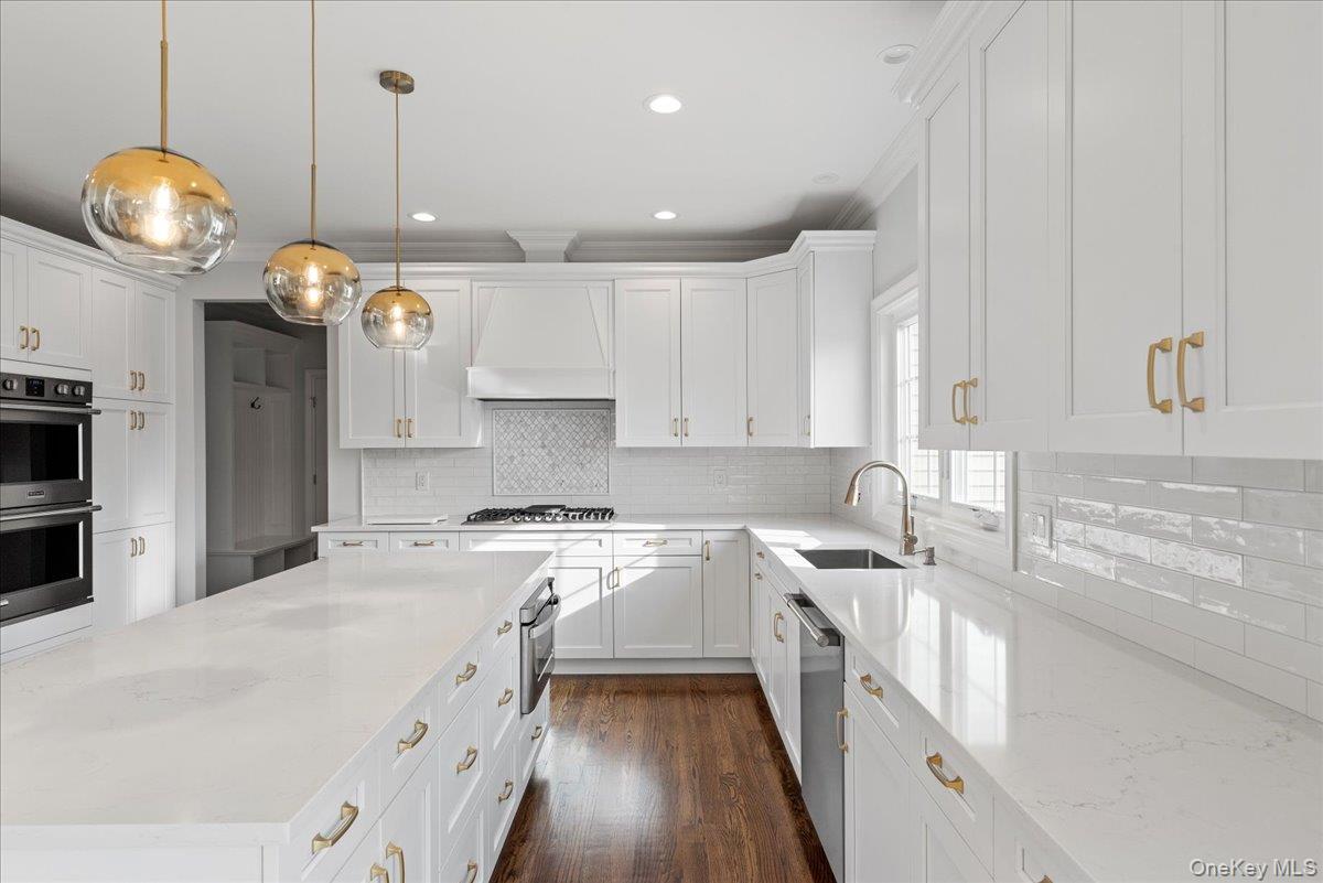 3421 Hawthorne Drive N Wantagh Wantagh, NY 11793