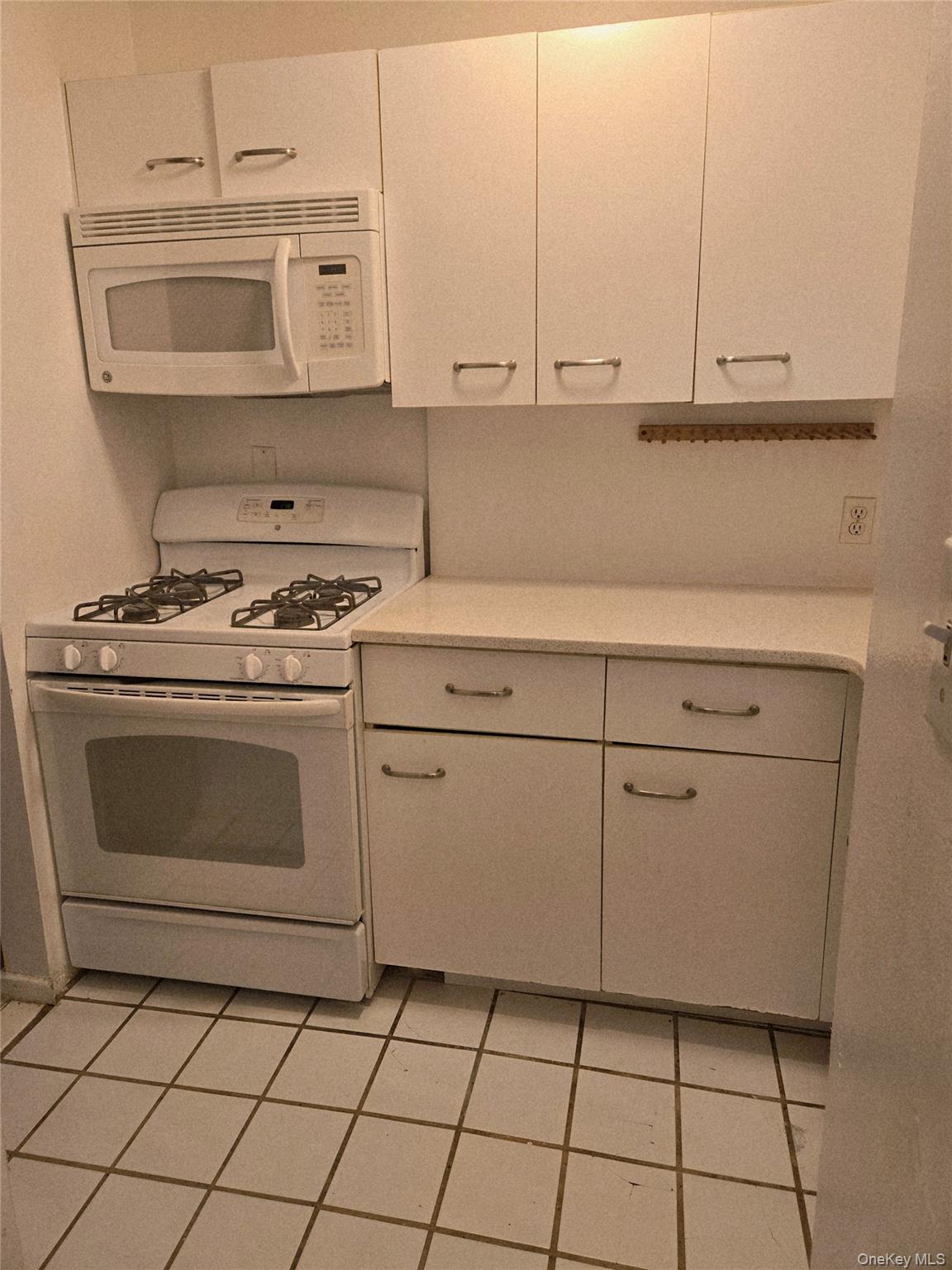 111-22 66th Avenue 2-C Forest Hills Forest Hills, NY 11375