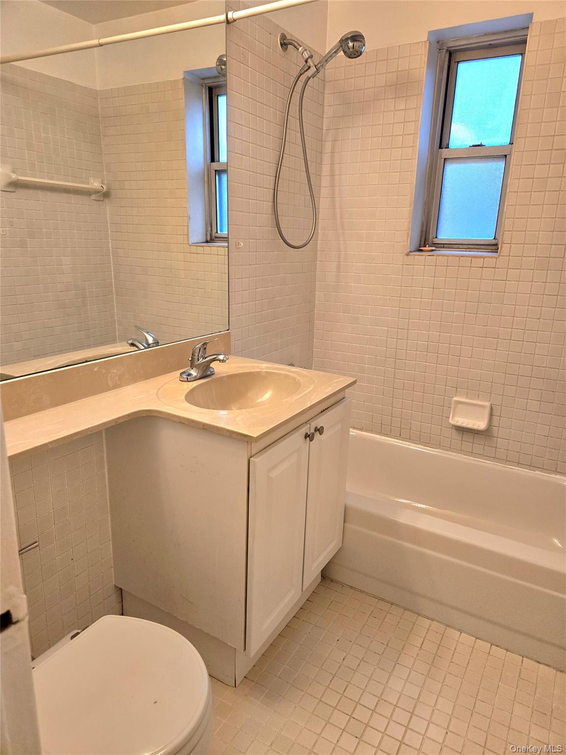 111-22 66th Avenue 2-C Forest Hills Forest Hills, NY 11375