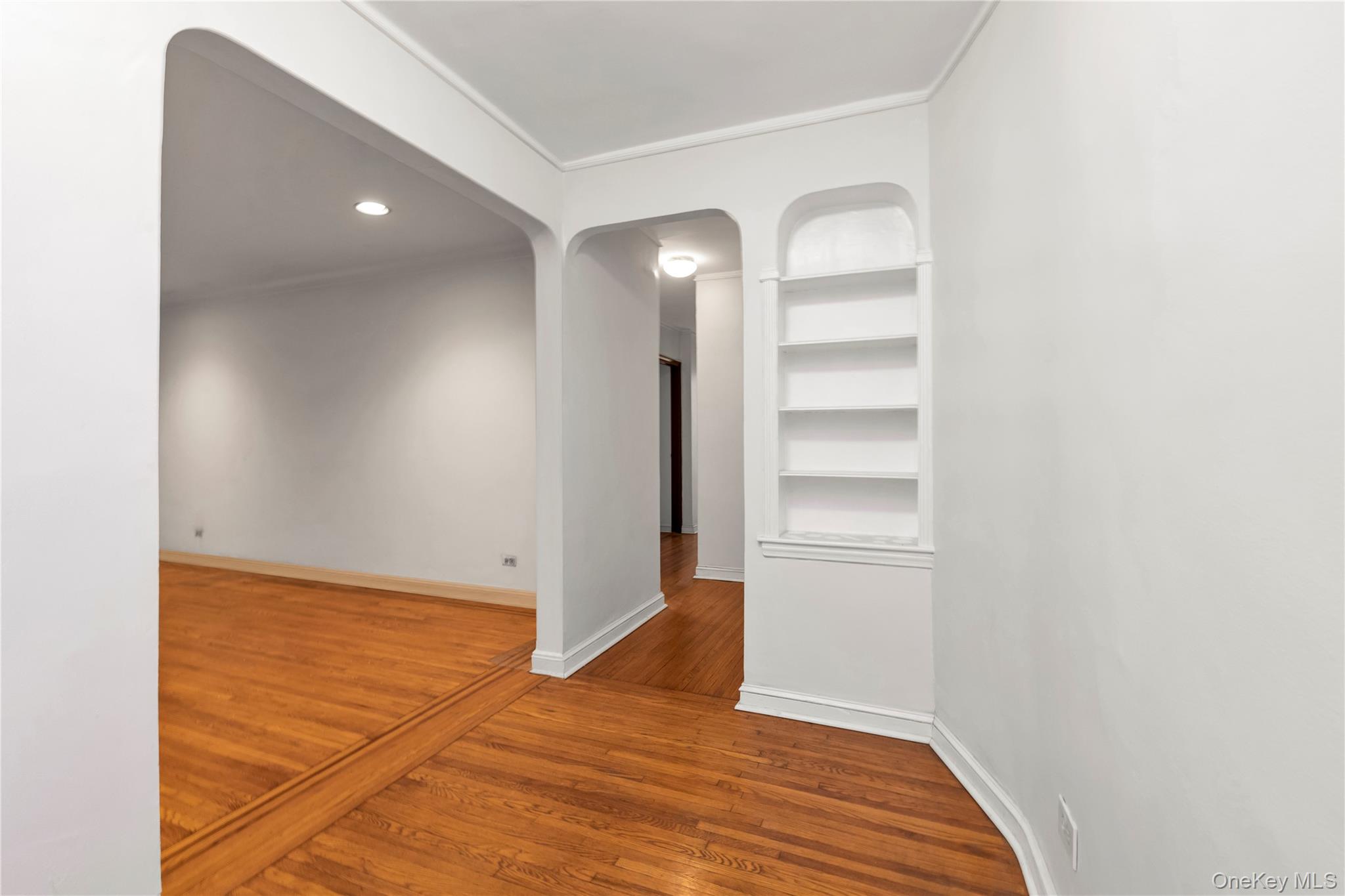 76-12 35th Avenue 1-B Jackson Heights Jackson Heights, NY 11372