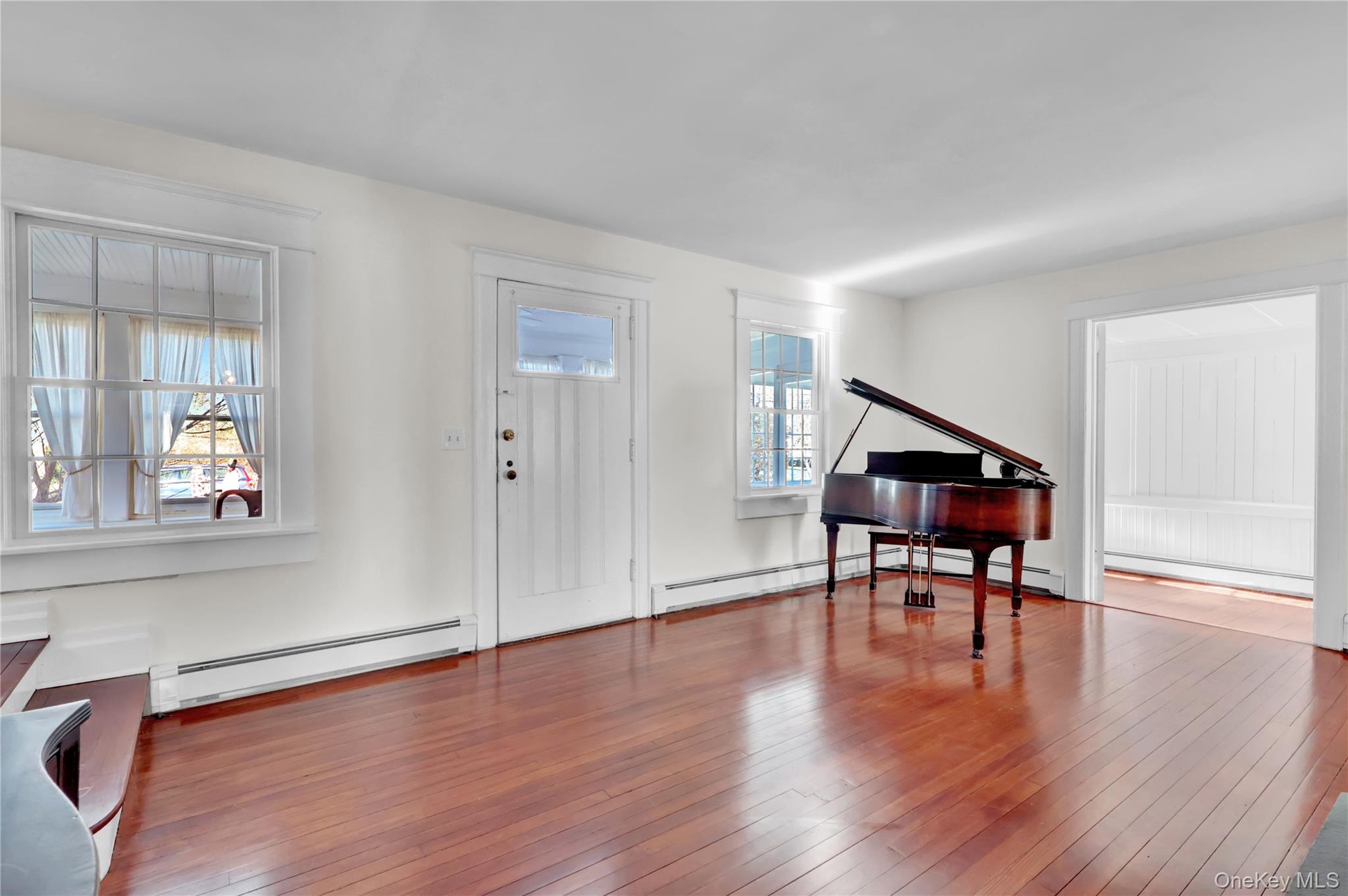 31 Hiawatha Drive Brightwaters Brightwaters, NY 11718