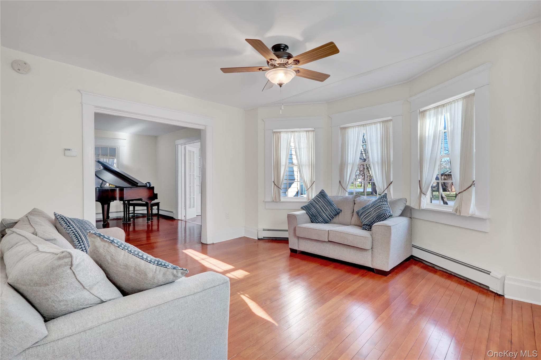 31 Hiawatha Drive Brightwaters Brightwaters, NY 11718