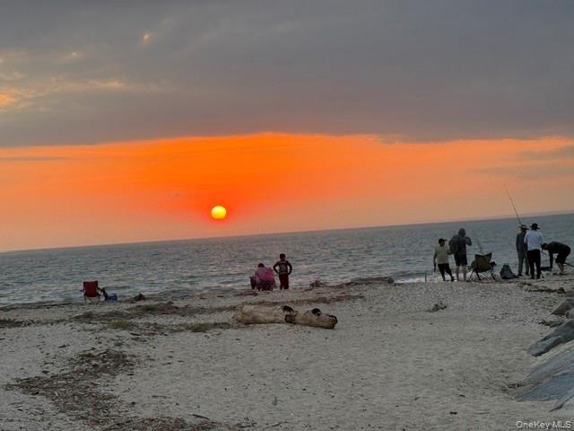 25 Miami Avenue Peconic Peconic, NY 11958