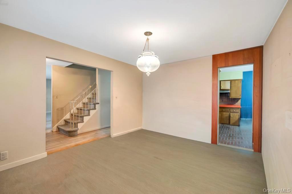 441 Roslyn Road East Williston, NY 11596