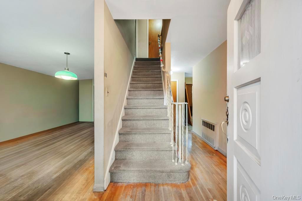 441 Roslyn Road East Williston, NY 11596