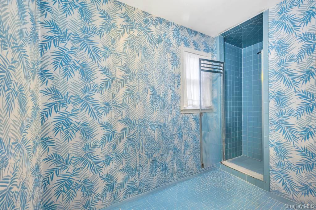 441 Roslyn Road East Williston, NY 11596