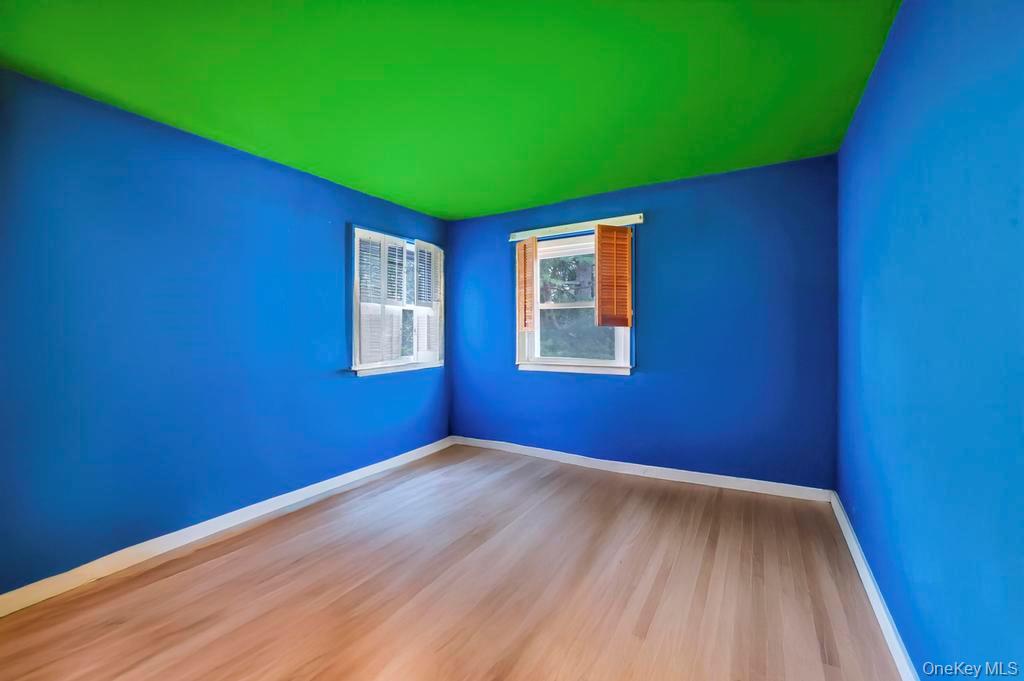 441 Roslyn Road East Williston, NY 11596