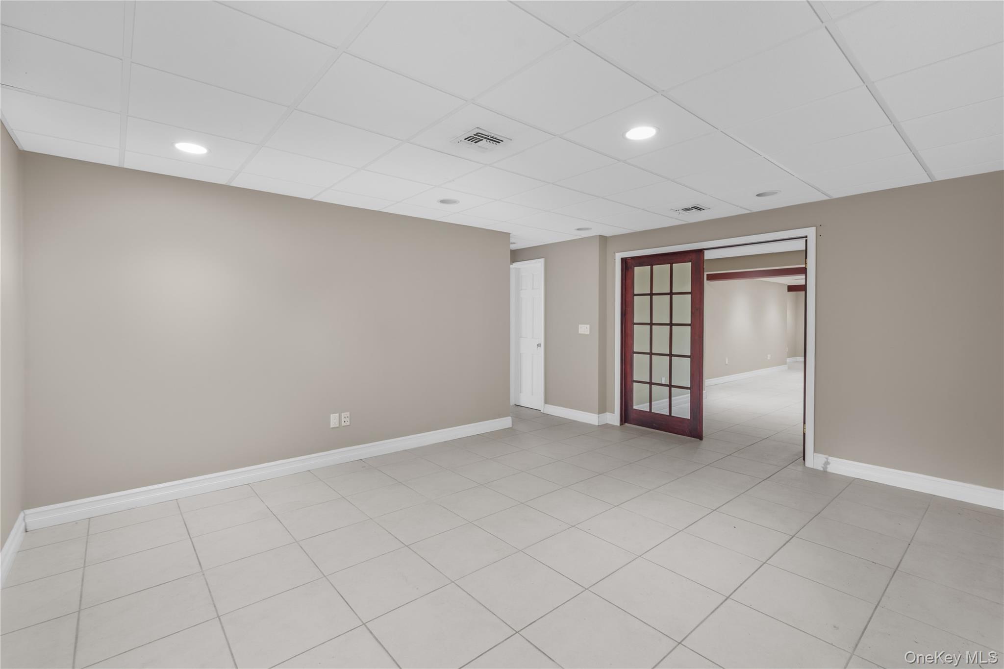 28 Old Neck Road S Center Moriches Center Moriches, NY 11934