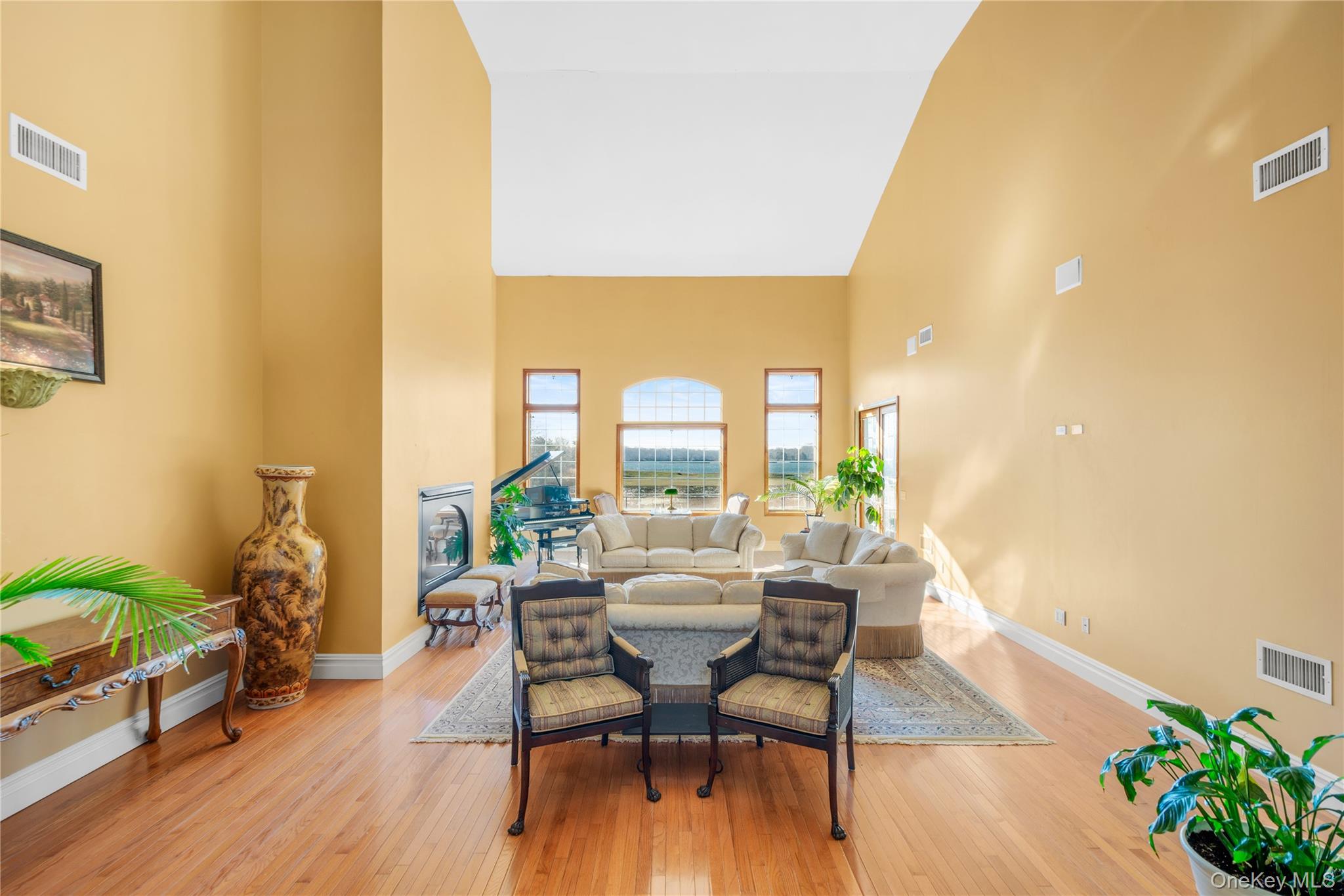 28 Old Neck Road S Center Moriches Center Moriches, NY 11934