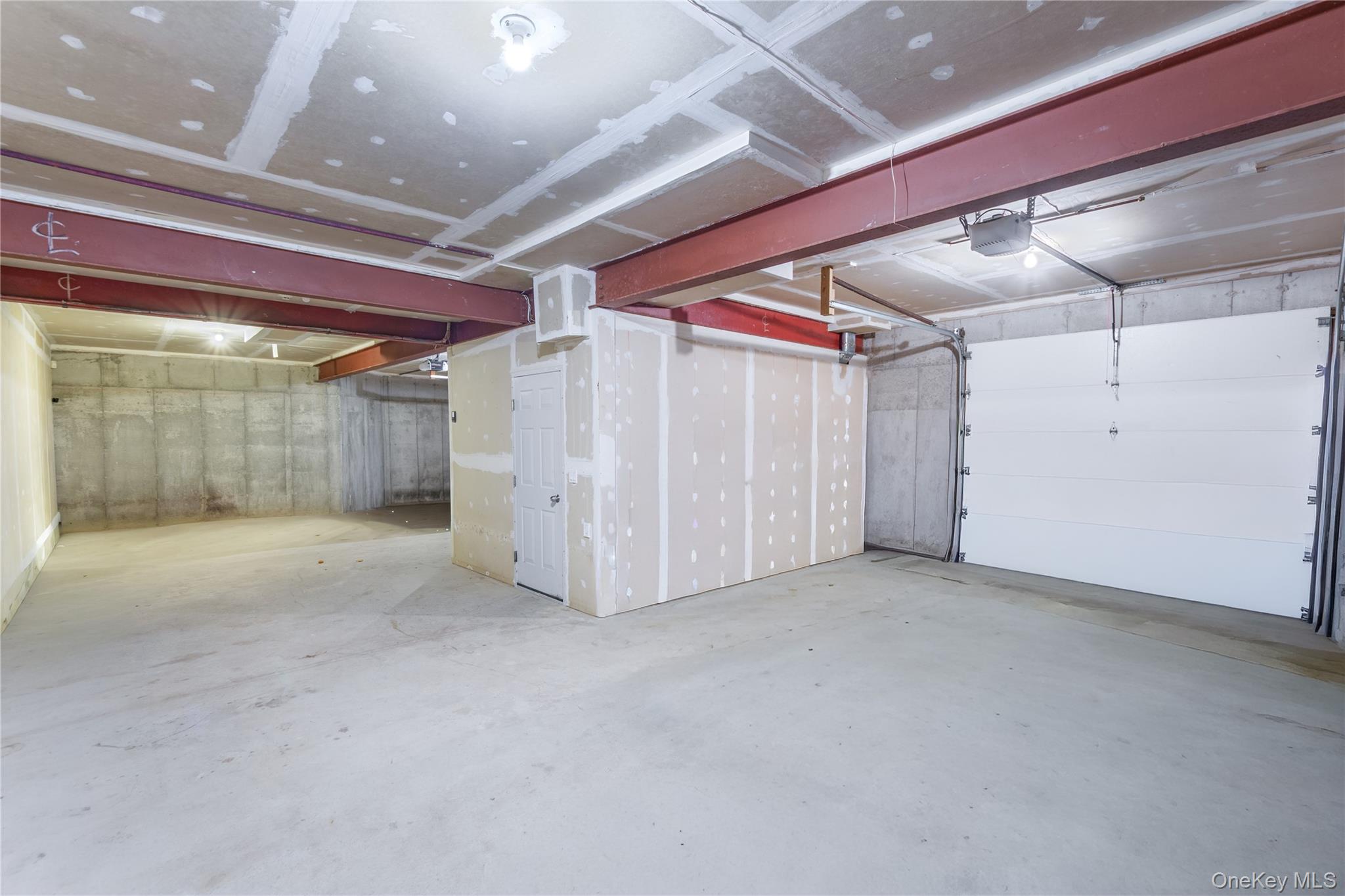 28 Old Neck Road S Center Moriches Center Moriches, NY 11934