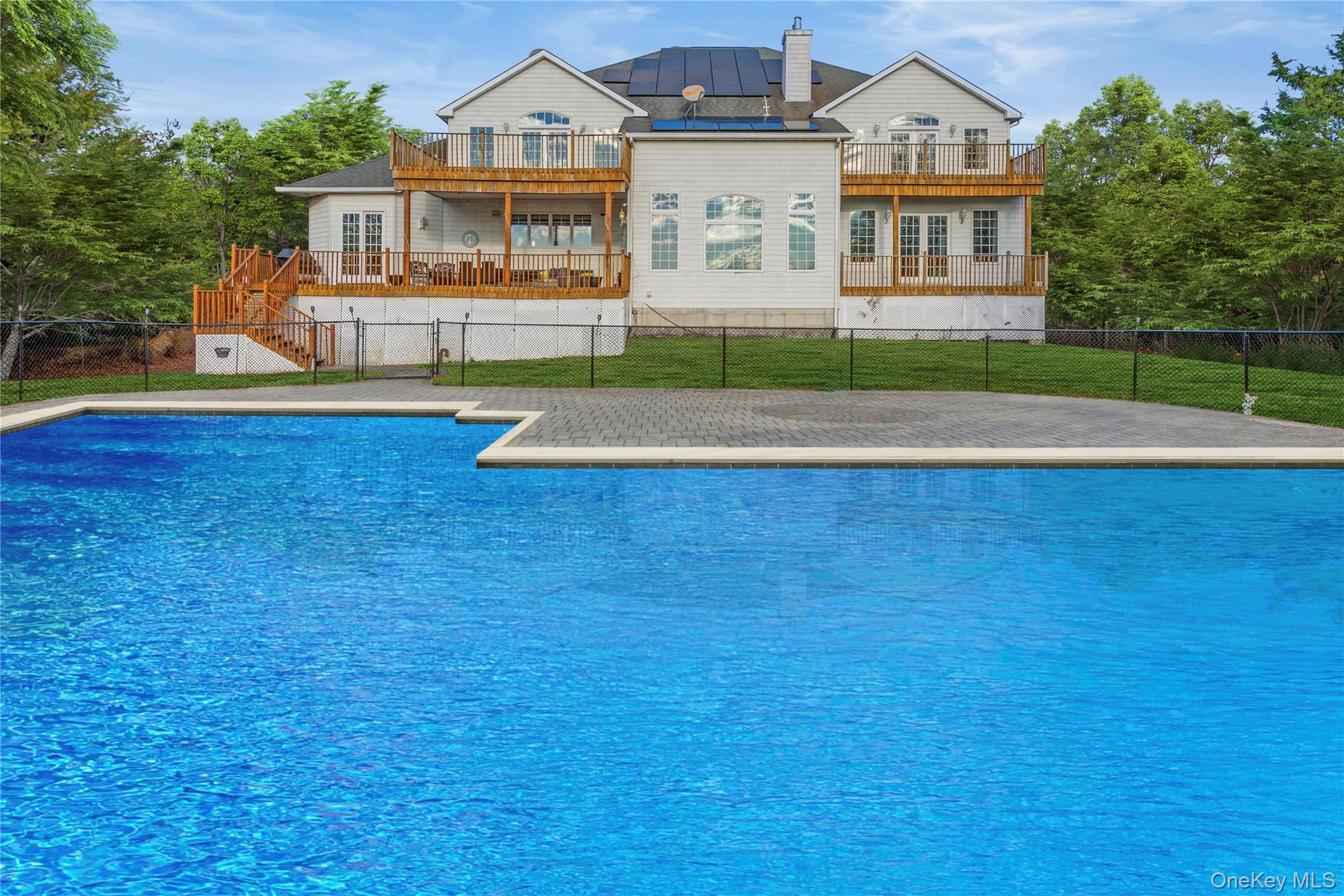 28 Old Neck Road S Center Moriches Center Moriches, NY 11934