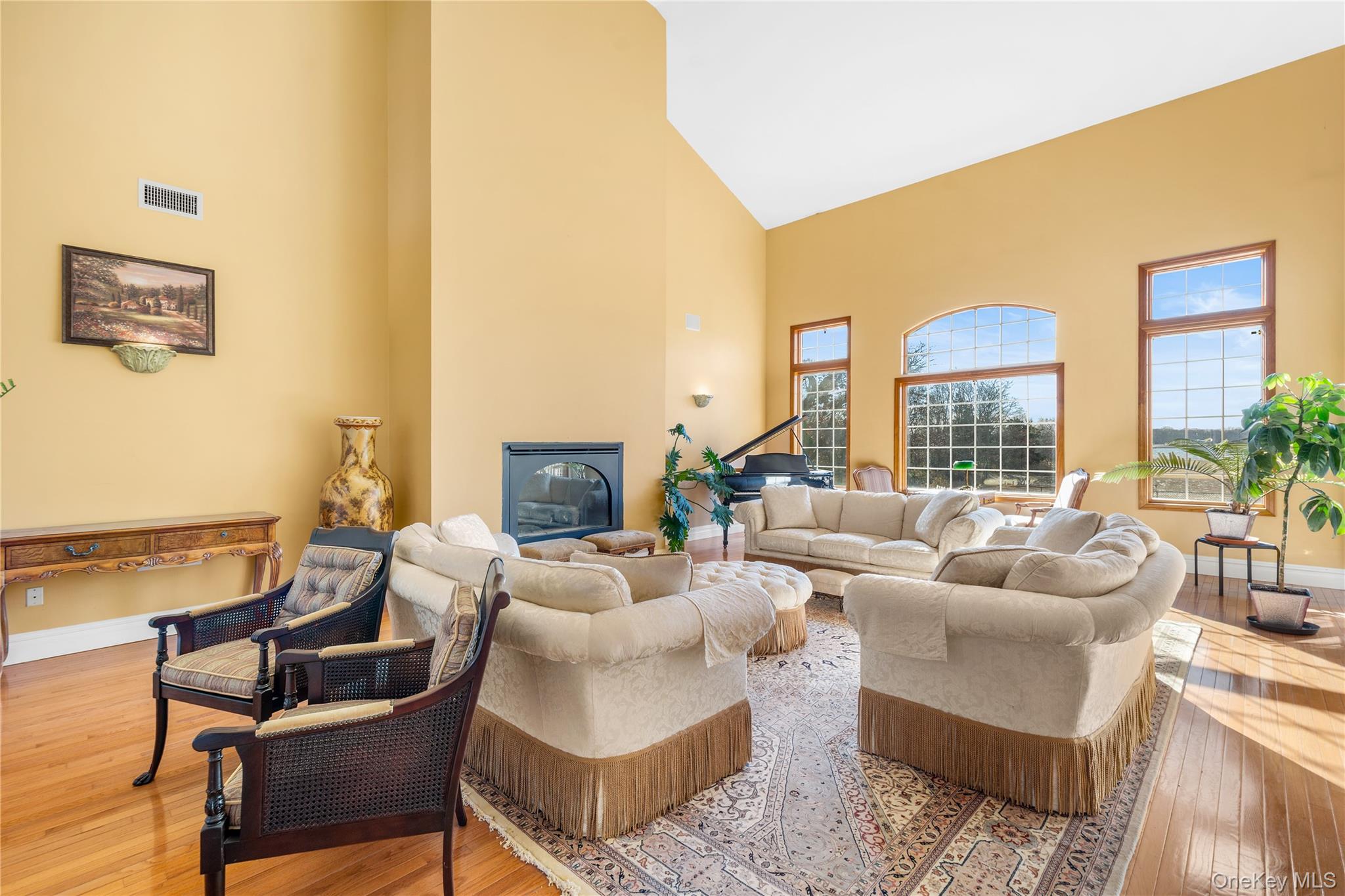 28 Old Neck Road S Center Moriches Center Moriches, NY 11934