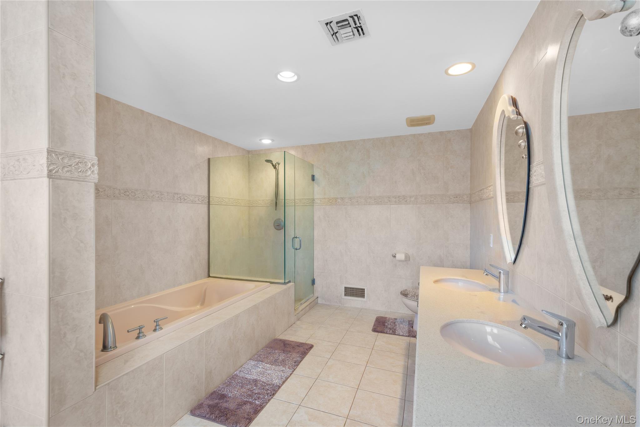 28 Old Neck Road S Center Moriches Center Moriches, NY 11934