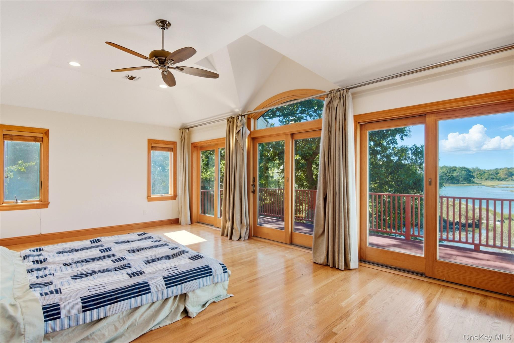 22 Flax Pond Woods Road Setauket Setauket, NY 11733