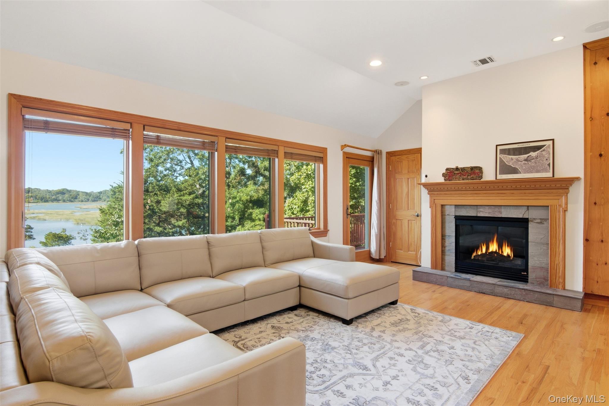 22 Flax Pond Woods Road Setauket Setauket, NY 11733