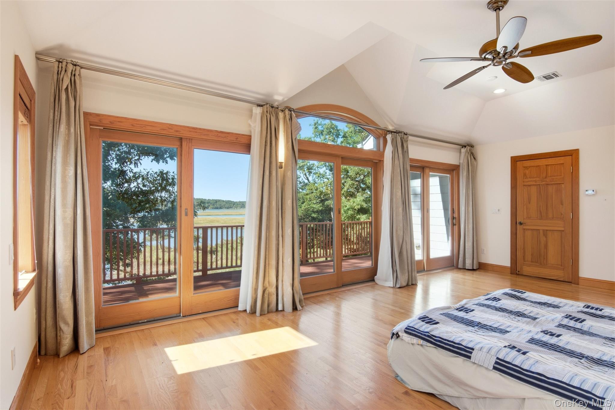 22 Flax Pond Woods Road Setauket Setauket, NY 11733