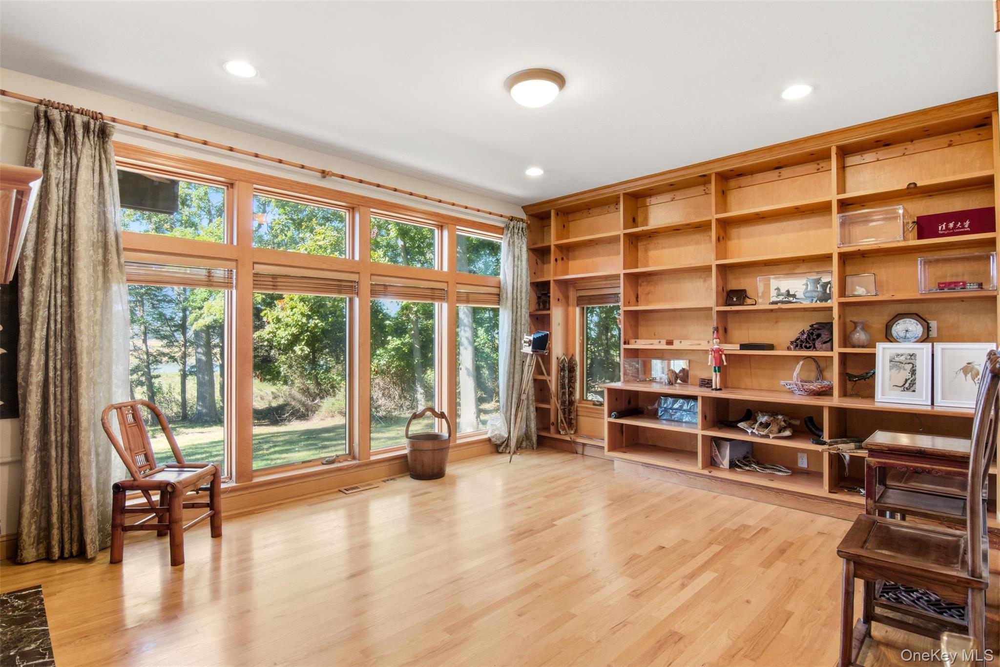 22 Flax Pond Woods Road Setauket Setauket, NY 11733