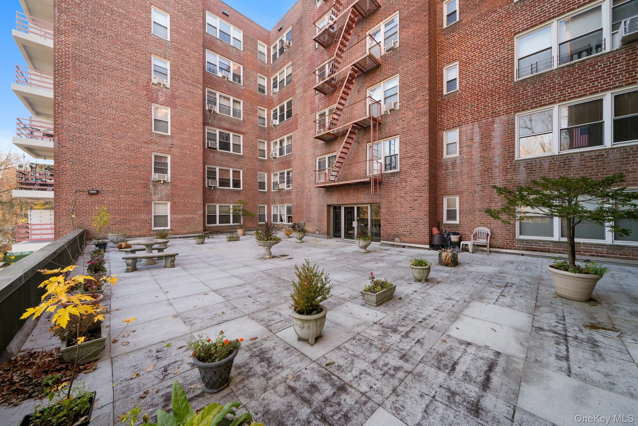 1111 Midland Avenue 1-P Bronxville Bronxville, NY 10708