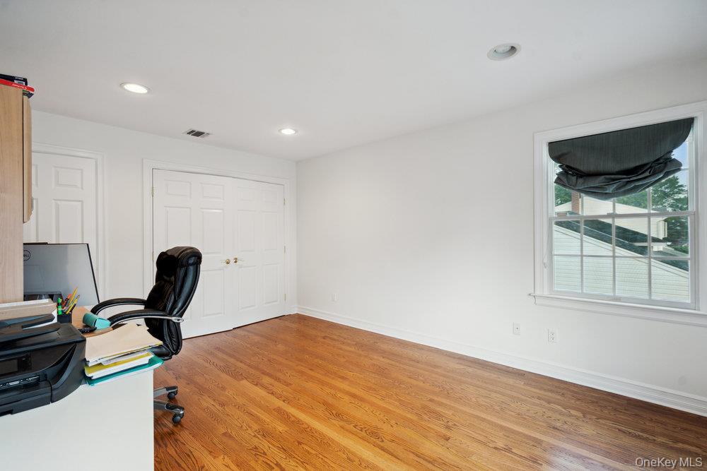 47 Syosset Circle Syosset Syosset, NY 11791