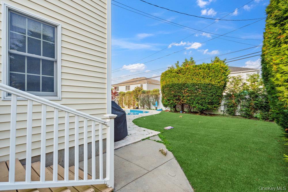 47 Syosset Circle Syosset Syosset, NY 11791