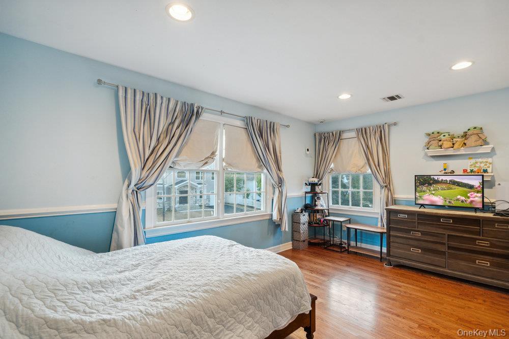 47 Syosset Circle Syosset Syosset, NY 11791