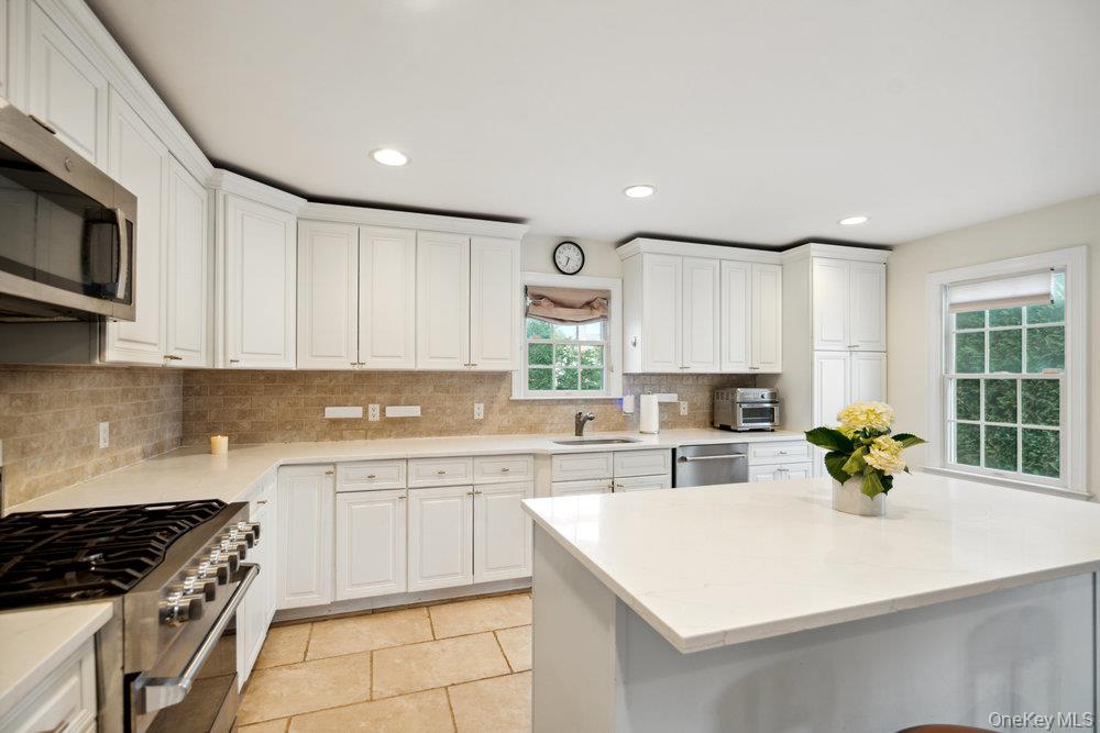 47 Syosset Circle Syosset Syosset, NY 11791