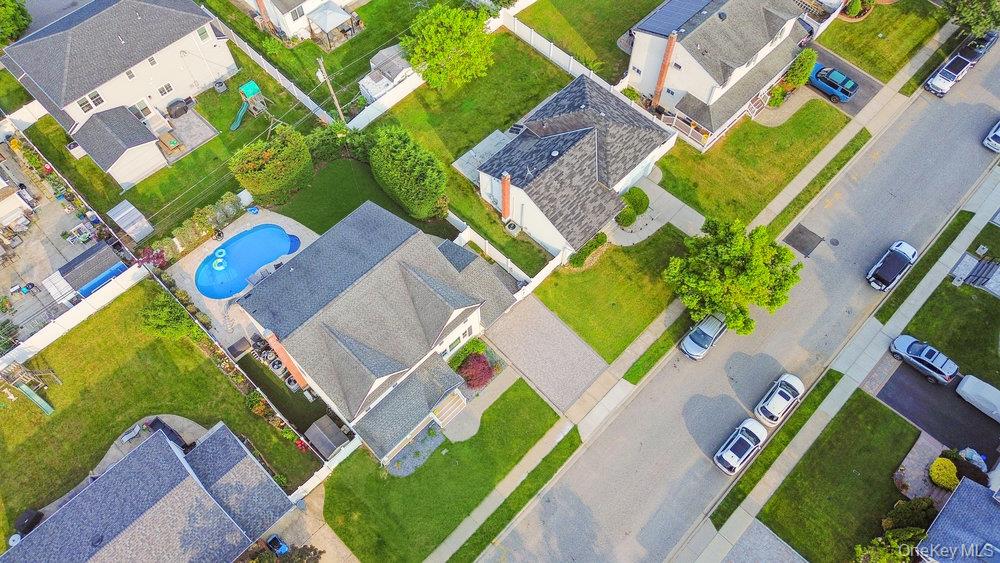 47 Syosset Circle Syosset Syosset, NY 11791