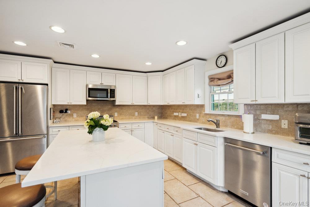 47 Syosset Circle Syosset Syosset, NY 11791