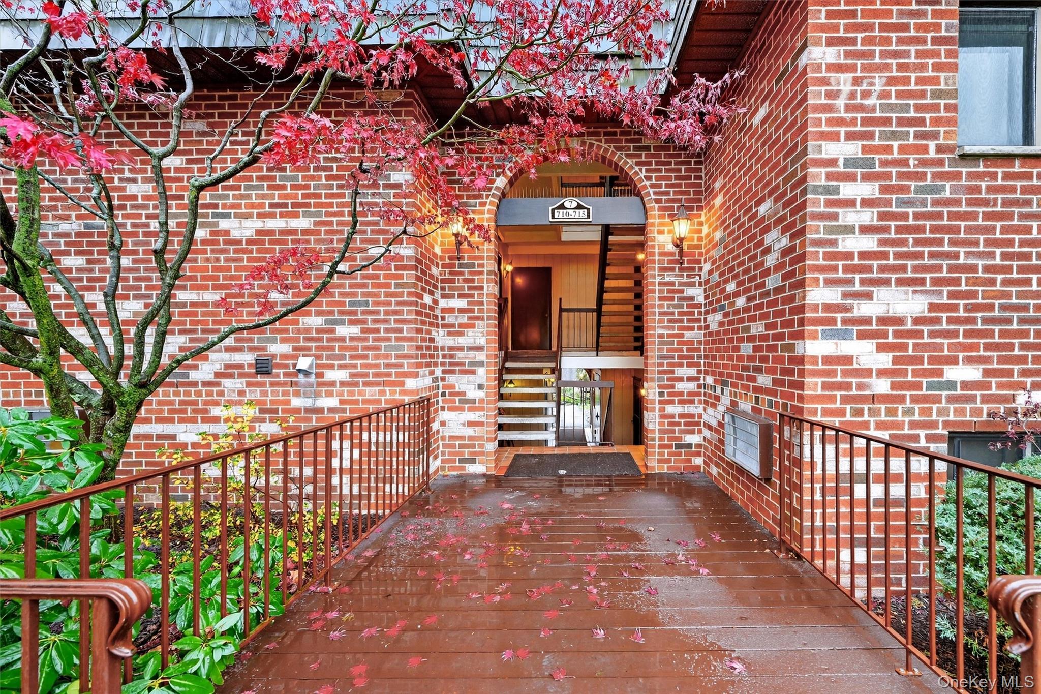 7 Briarcliff Drive S 13 Ossining Ossining, NY 10562