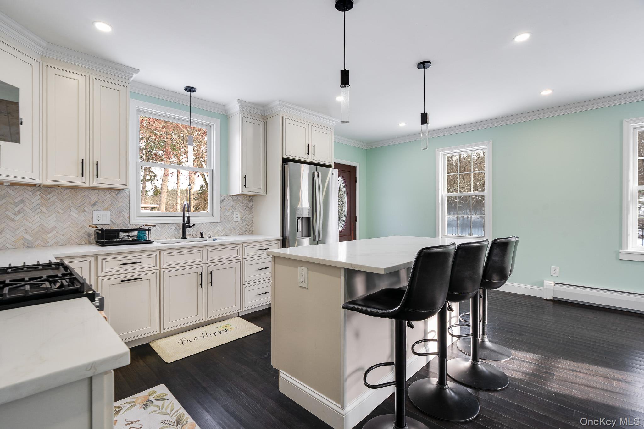 104 S Quaker Lane Out of NYC Hyde Park, NY 12538