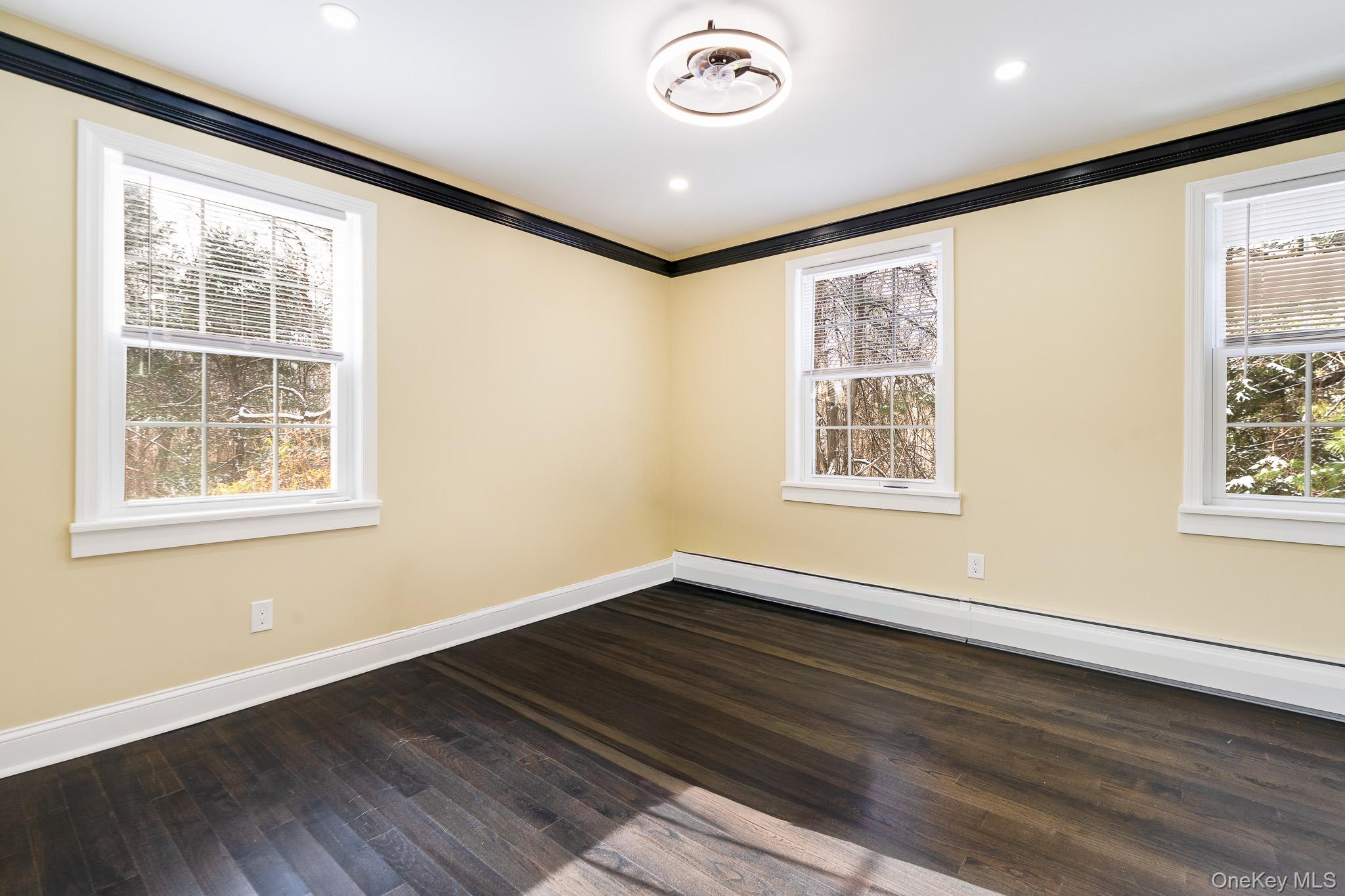 104 S Quaker Lane Out of NYC Hyde Park, NY 12538