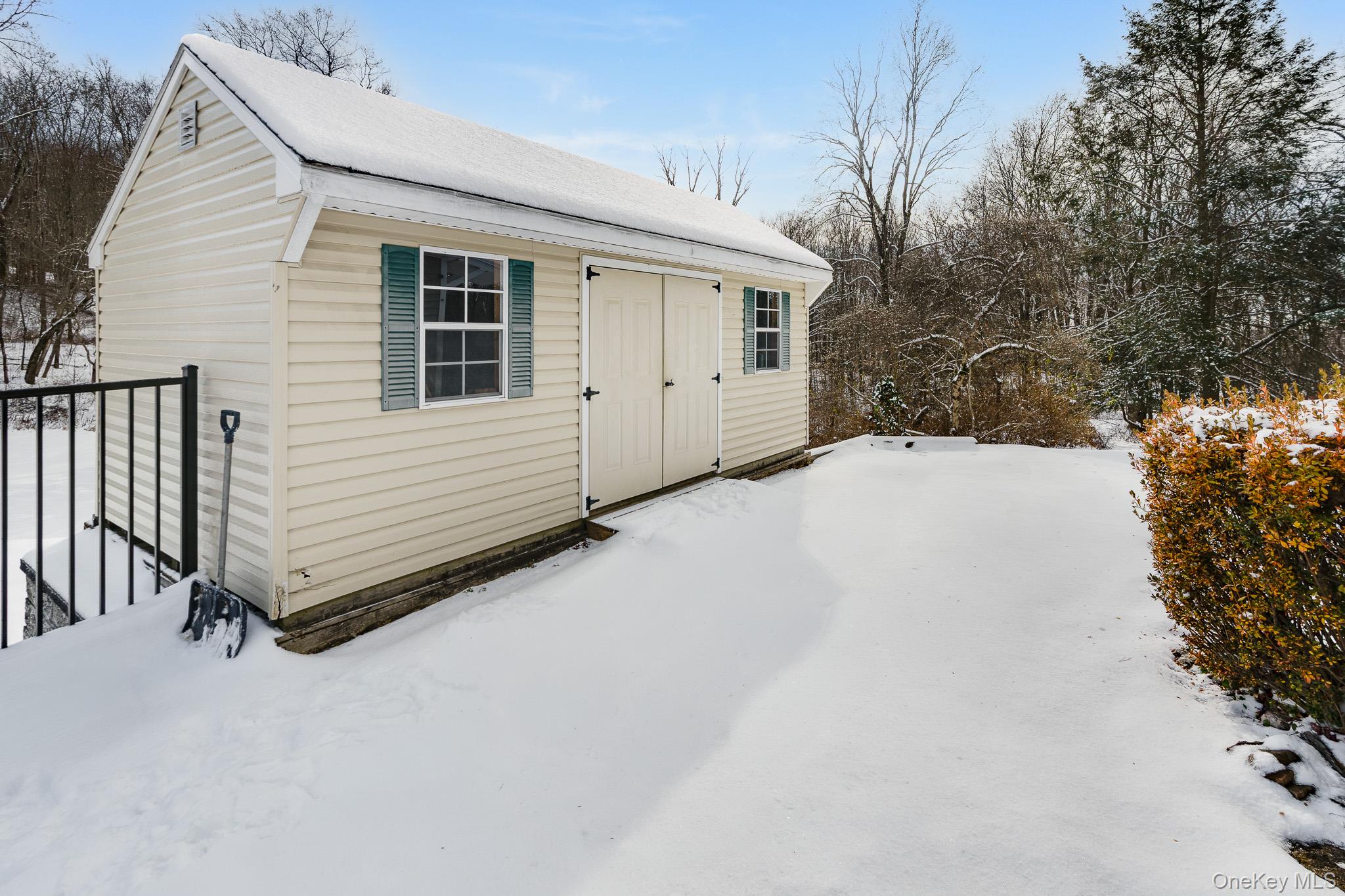 104 S Quaker Lane Out of NYC Hyde Park, NY 12538