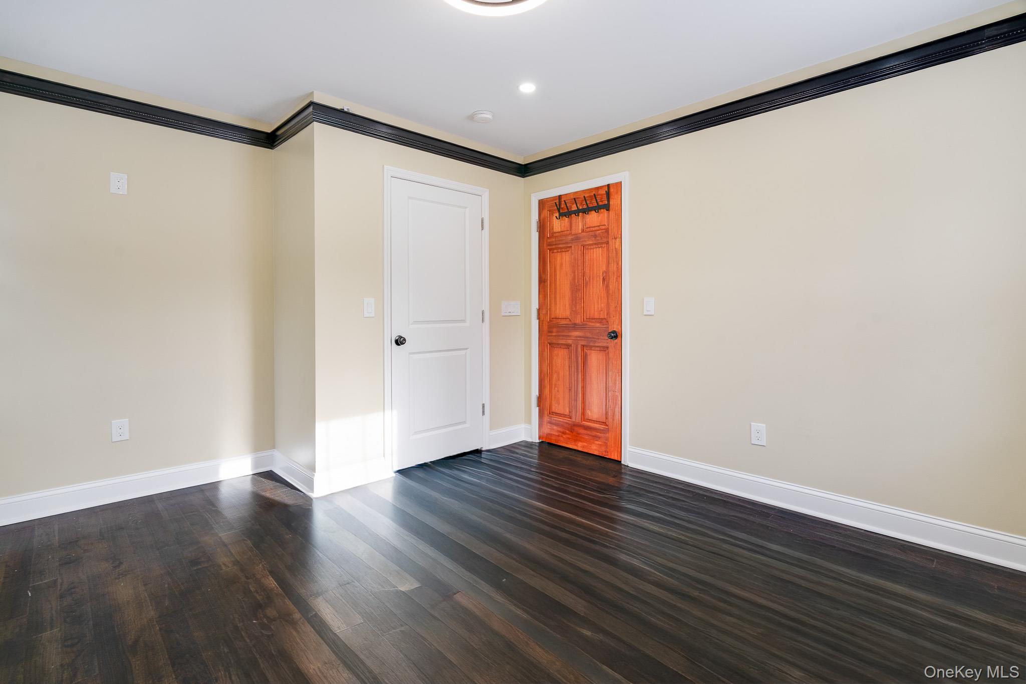 104 S Quaker Lane Out of NYC Hyde Park, NY 12538