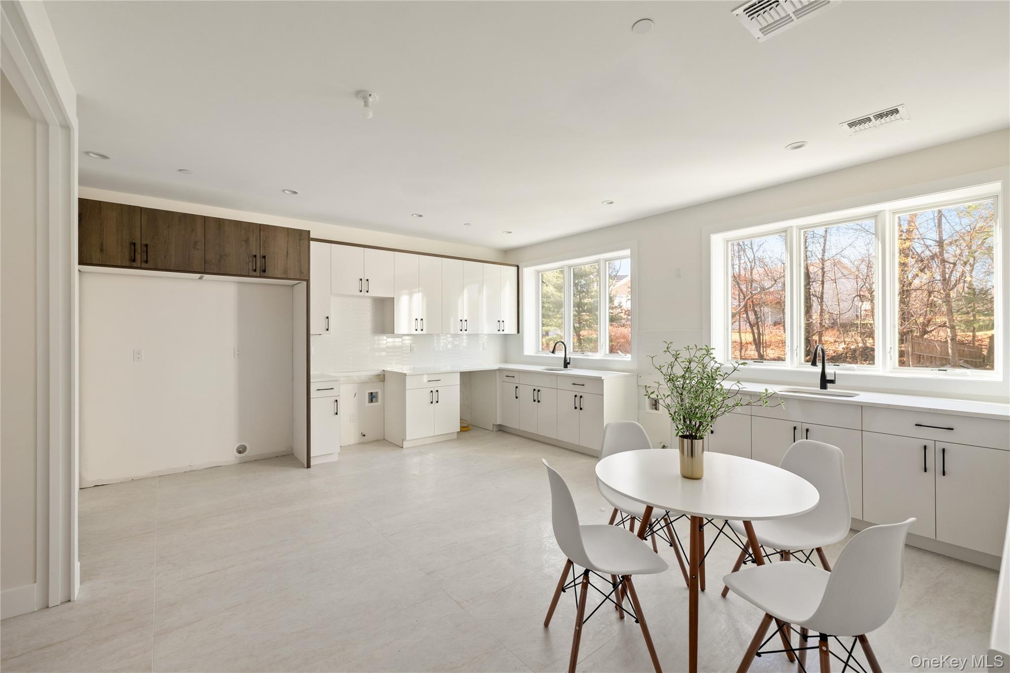 5 Valley Way 120 Out of NYC Spring Valley, NY 10977