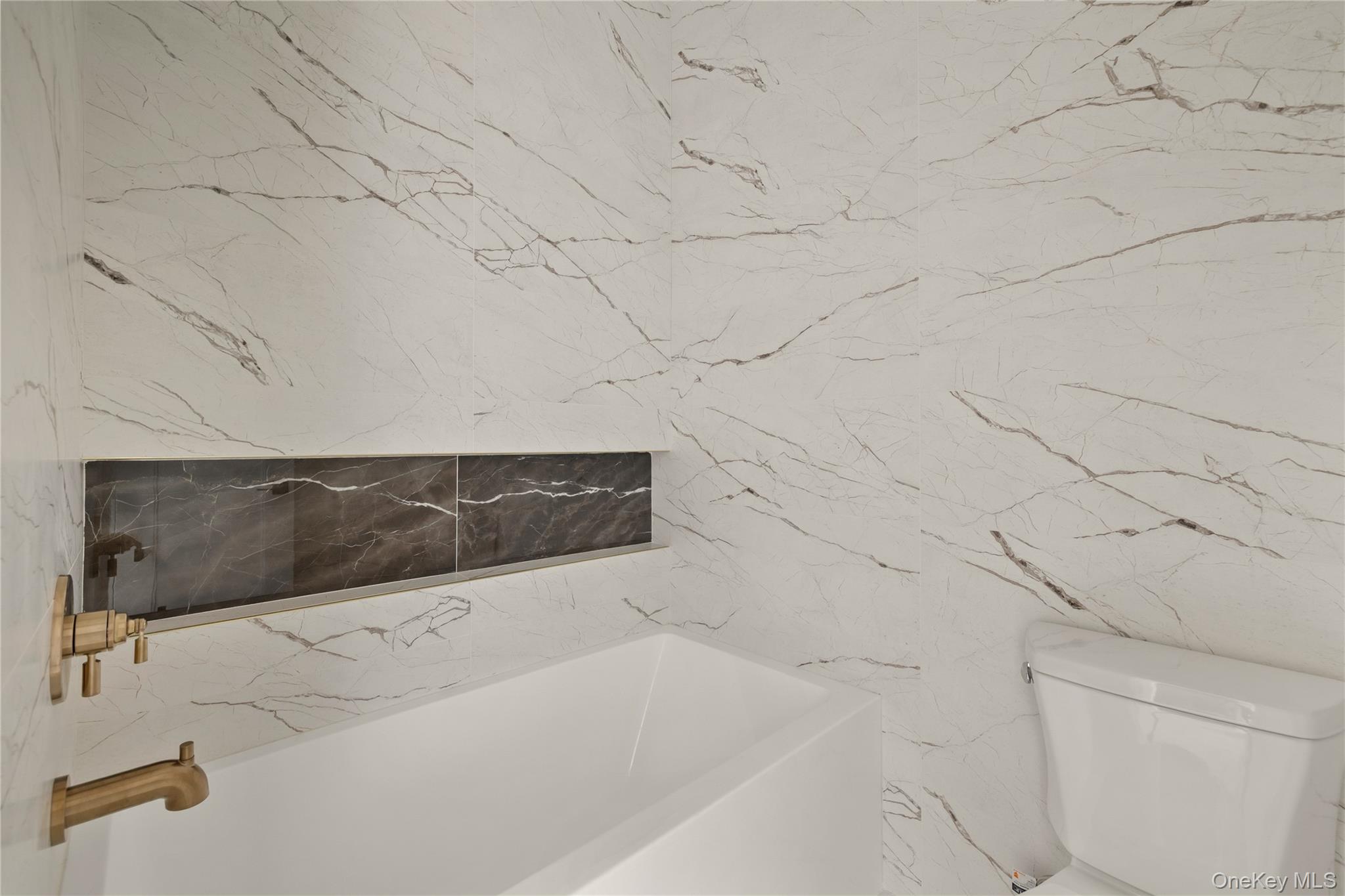 5 Valley Way 120 Out of NYC Spring Valley, NY 10977